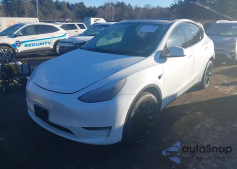 2023 Tesla Model Y Awd/Long Range Dual Motor All-Wheel Drive из США, поврежденный, VIN 7SAYGDEE0PF767856